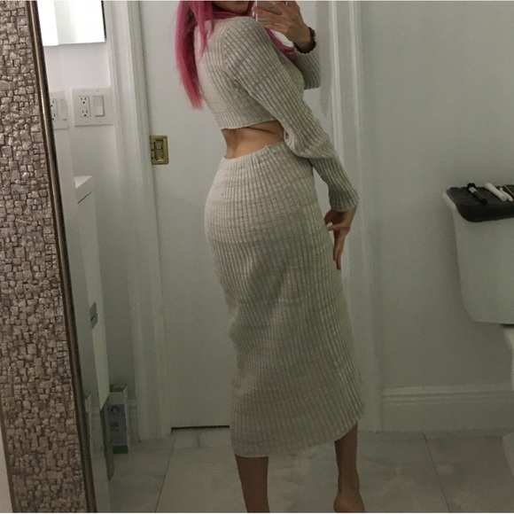 Gorgeous mermaid body con midi dress 💌 - Picture 3 of 3